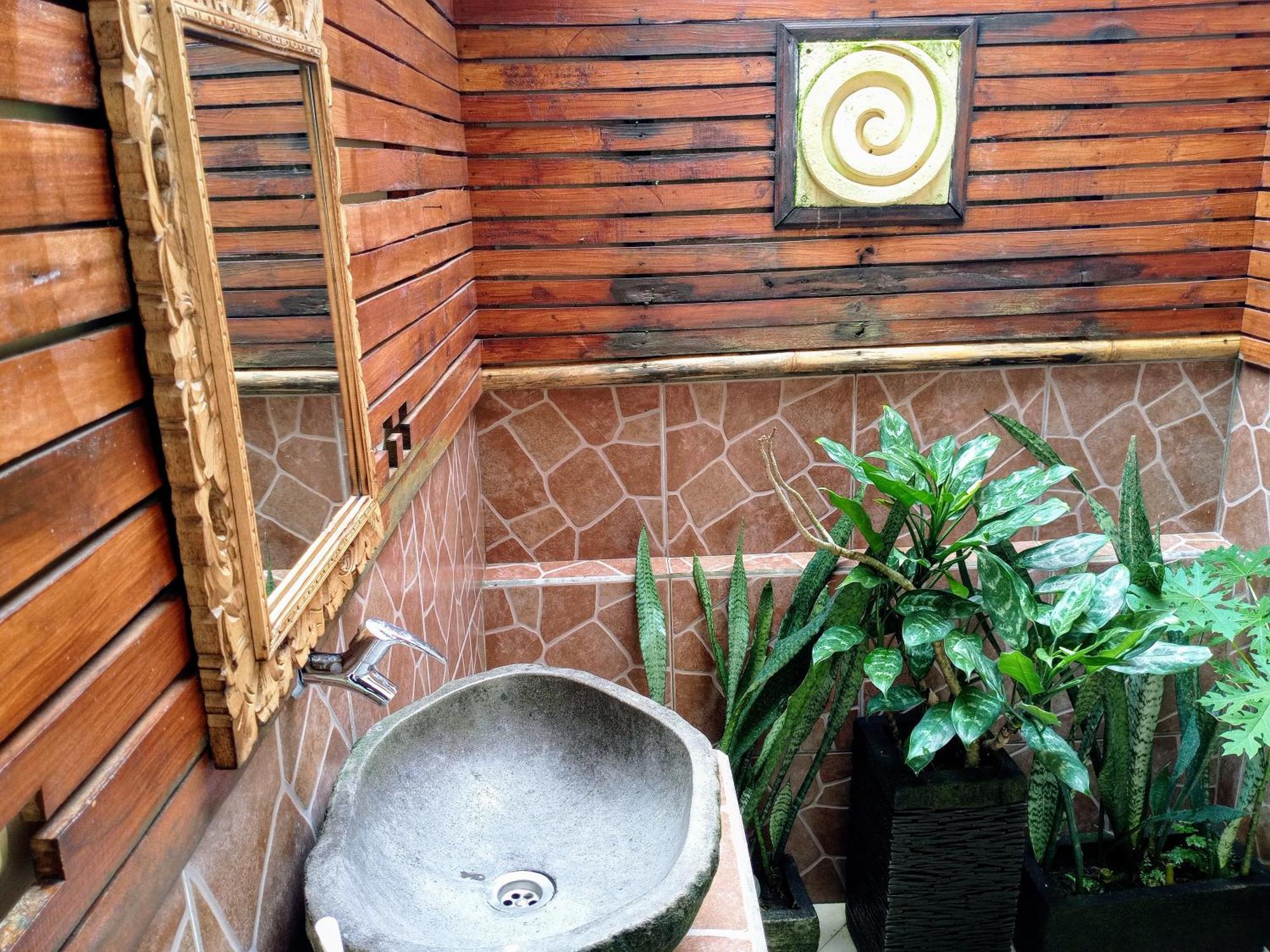 Lafyu Bali Hotel Singaraja  Exterior photo